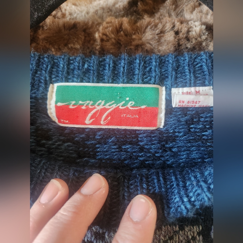 Vintage Vibrant Blue Italian Sweater Size M Unique Pattern - Picture 2 of 9